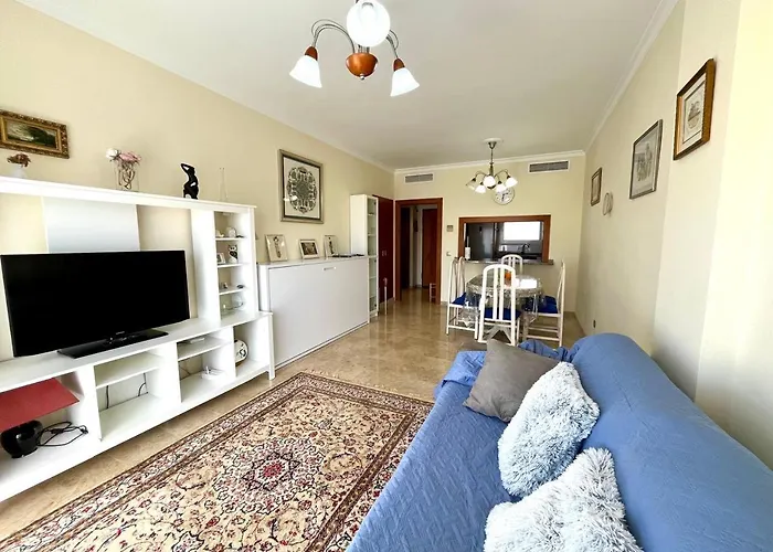 Apartman уютная и светлая с паркингом и бассейном в гигантес *