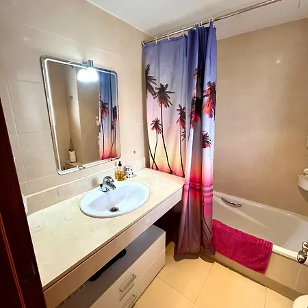 уютная и светлая с паркингом и бассейном в гигантес Appartement Puerto de Santiago (Tenerife)