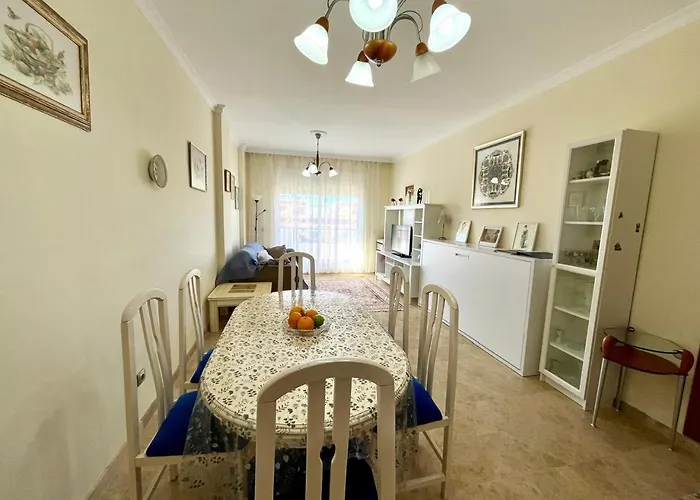 Appartement уютная и светлая с паркингом и бассейном в гигантес *