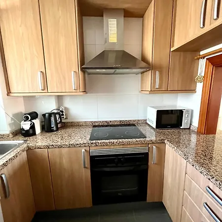 Apartment уютная и светлая с паркингом и бассейном в гигантес
