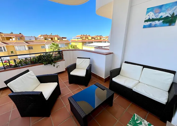 уютная и светлая с паркингом и бассейном в гигантес * Puerto de Santiago (Tenerife)