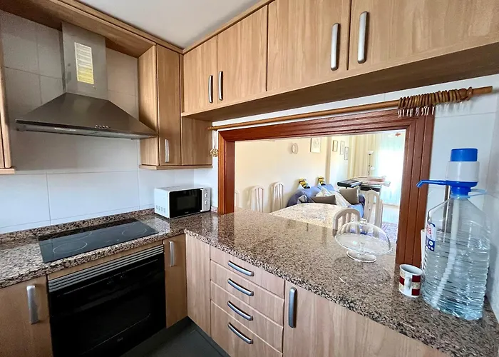 уютная и светлая с паркингом и бассейном в гигантес *