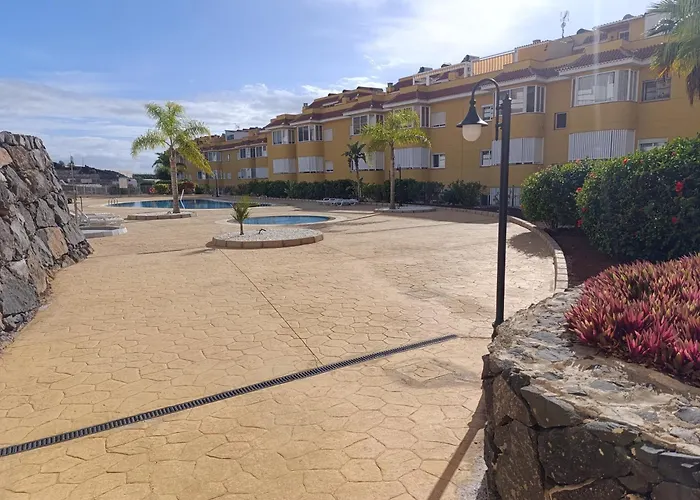 Apartmán уютная и светлая с паркингом и бассейном в гигантес