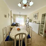 Apartament уютная и светлая с паркингом и бассейном в гигантес *